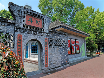 1760577764257019841682.jpg 成都康禮外國語學校1.jpg