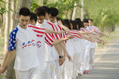 愛迪美國高中畢業照