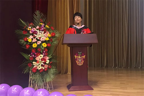 天津黑利伯瑞國際學校2018屆高中畢業典禮溫馨舉行!