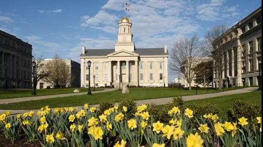 讀國際高中怎么能不了解美國知名公立大學(xué)錄取趨勢(shì)?