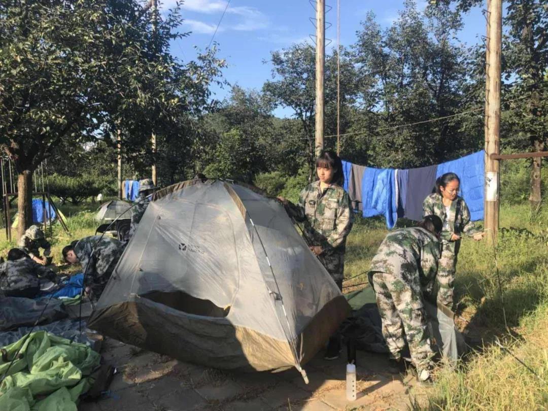 軍訓掠影清華志清國際2018級新生