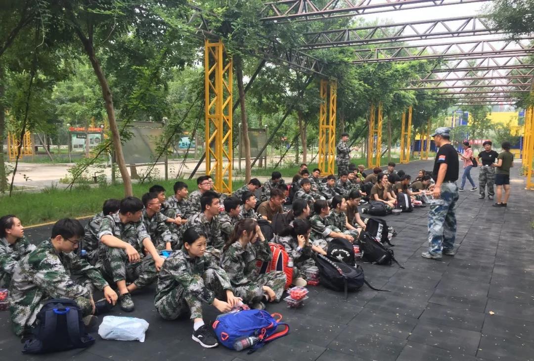 軍訓掠影清華志清國際2018級新生