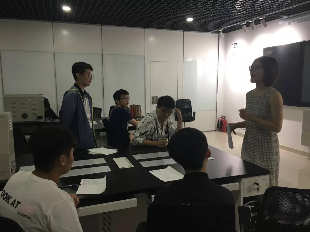 清華志清國際高中部