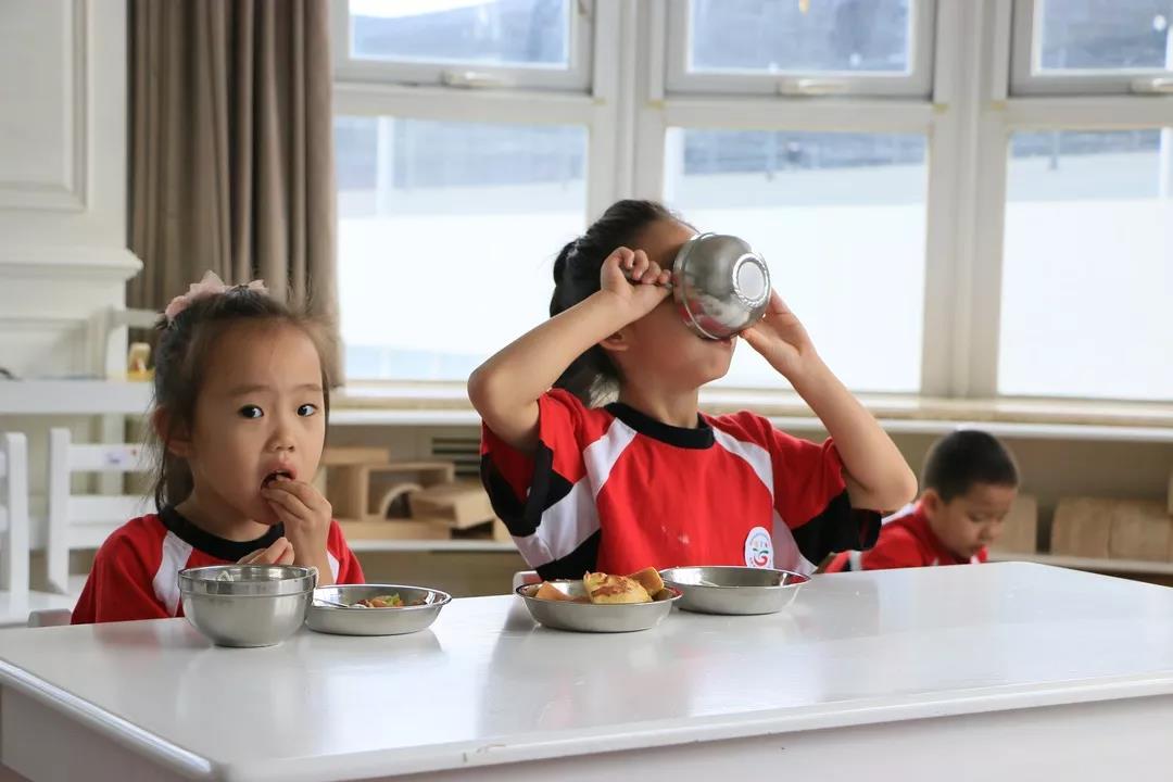 在北京愛迪幼兒園的一天,你的孩子是這樣度過的...