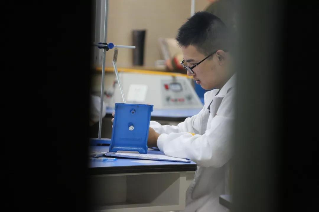 :北京愛迪學校帶你走進A Level實驗考試現場