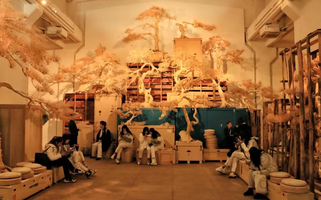 愛迪學子與大師面對面 | 跟隨藝術家用鏡頭去看展