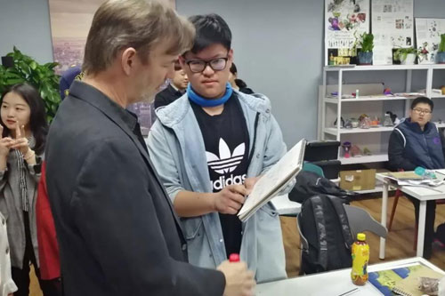 清華志清國際部藝術課程怎樣?藝術大師課開始啦!