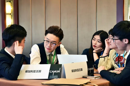 “模聯”磨煉載譽歸——中加學校2019北京創夢模擬春季會議