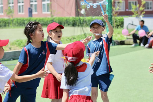 力邁中美國際學校