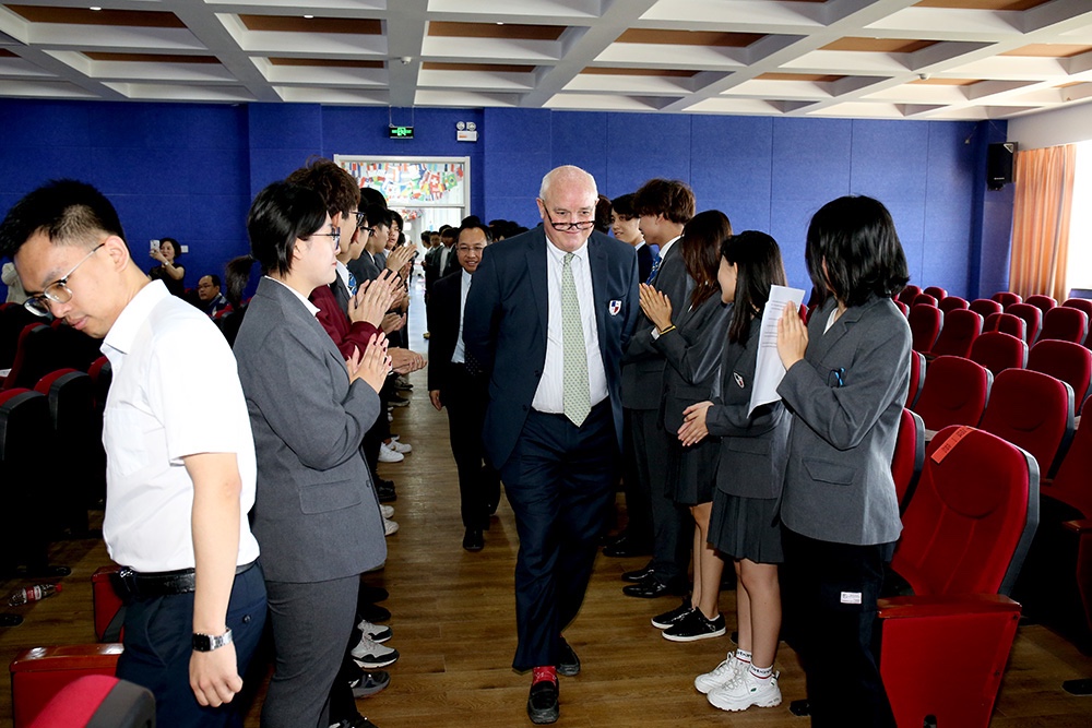 中育貝拉國際高中