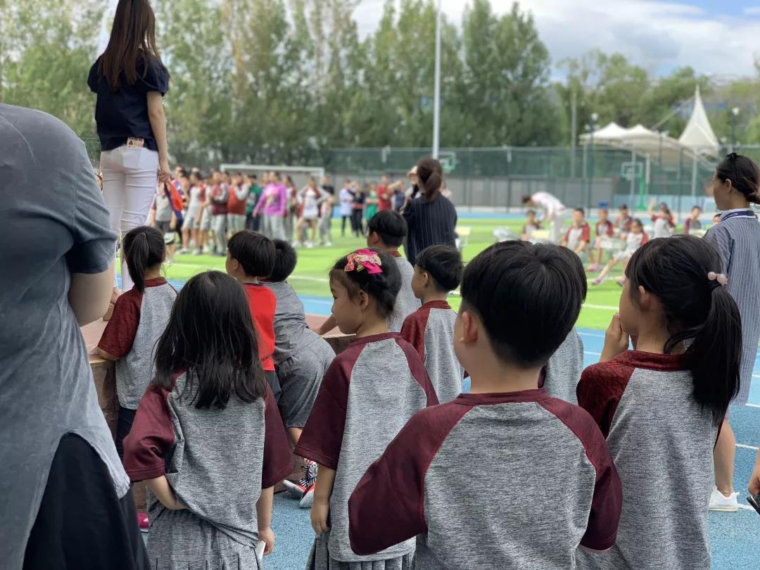 北京明誠外國語學校