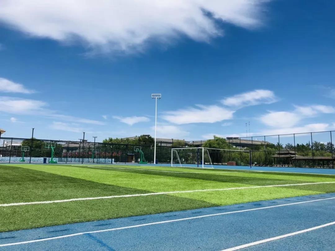 北京明誠外國語學校