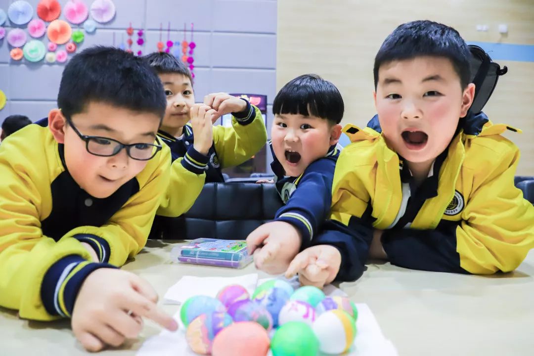 新府學外國語學校