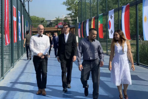 北京明誠外國語學校