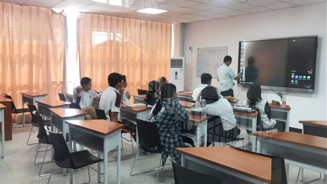 中育貝拉國際高中