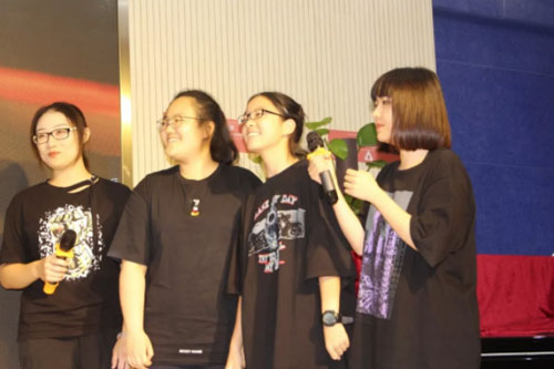 中育貝拉國際高中