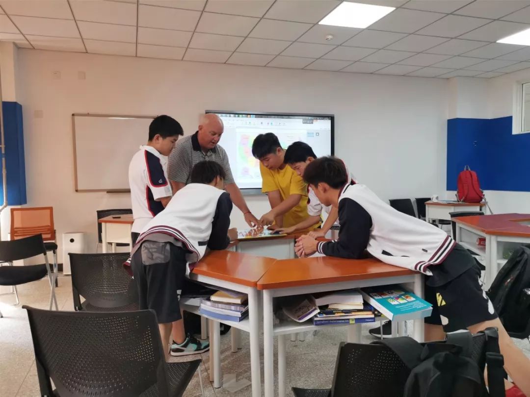 中育貝拉國際高中