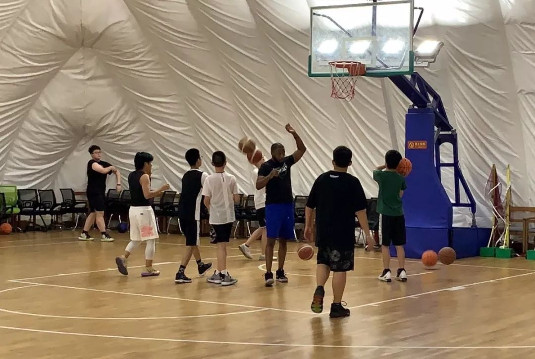 美國威利塔斯學校