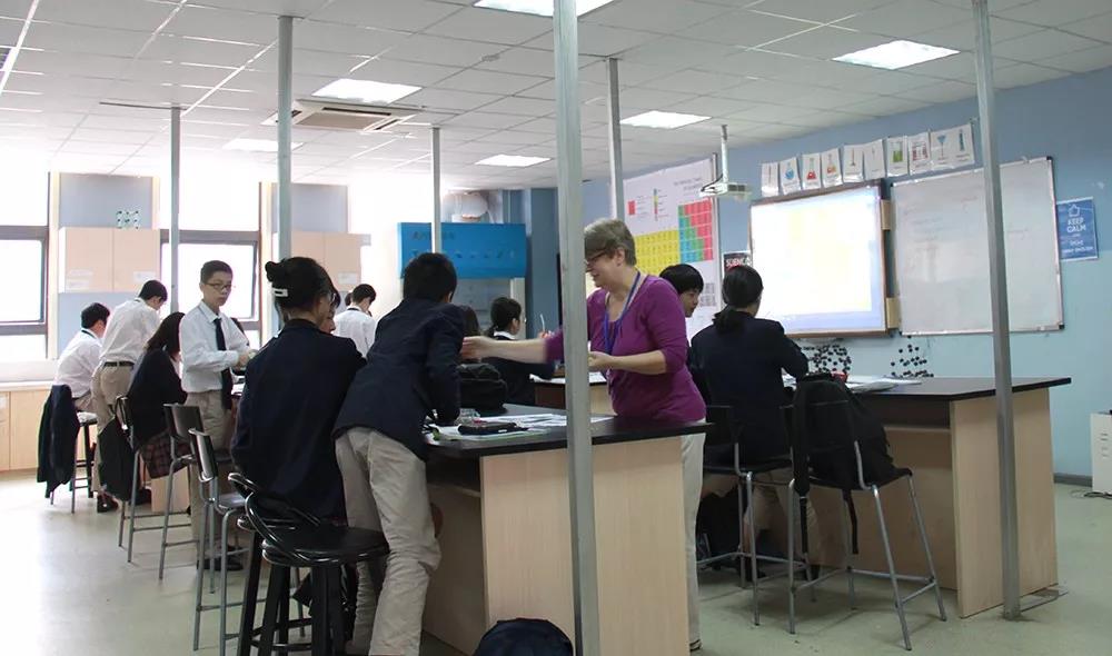 牛津國(guó)際公學(xué)成都學(xué)校