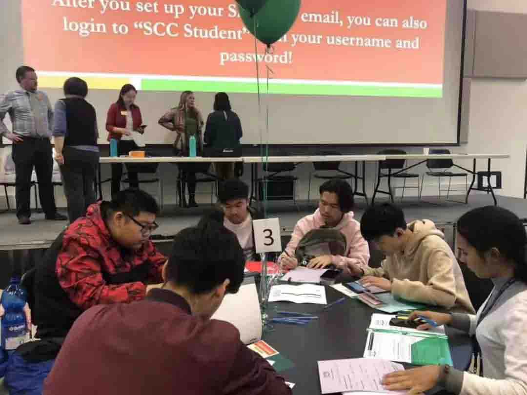 北京明誠外國語學校黃石學院