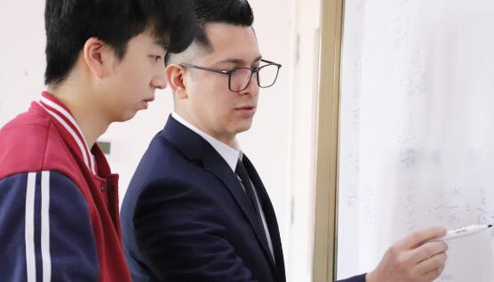 北京力邁中美國際學校師資