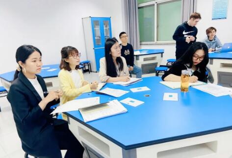 力邁中美國際學(xué)校