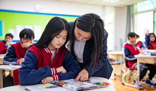 力邁國(guó)際高中