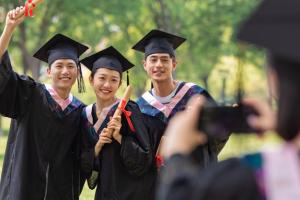 哈爾濱工程大學繼續教育學院空乘專業的學費多少，口碑怎樣？