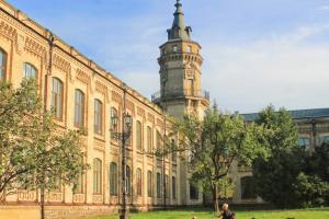 獨立設置的民辦普通本科學校是什么意思?