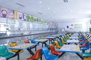 哈爾濱工程大學繼續教育學院空乘專業需要些什么費用，收費標準是什么？