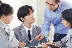 初中生在內蒙古上大學有什么條件?