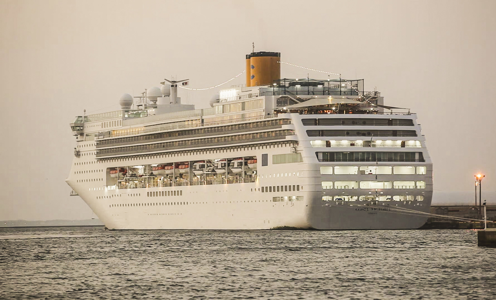 單招女生選國際郵輪乘務管理專業怎么樣?