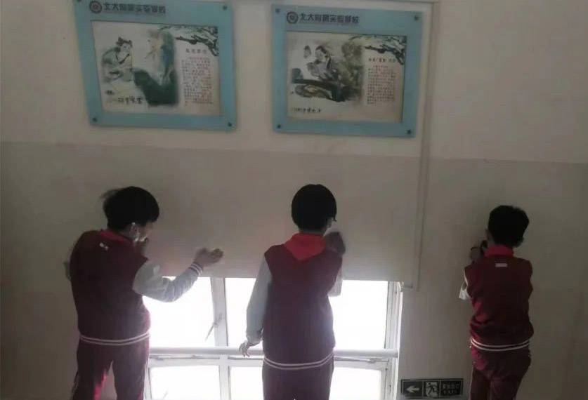 北京市豐臺區新北賦學校清潔樓道