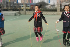 三河市燕郊劍橋?qū)W校跳繩比賽