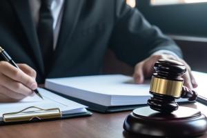 本科法學專業就業難嗎?