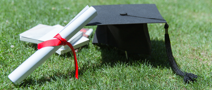 張雪峰推薦的10大高薪專(zhuān)業(yè)有計(jì)算機(jī)科學(xué)與技術(shù)專(zhuān)業(yè)、工商管理專(zhuān)業(yè)、新媒體運(yùn)營(yíng)類(lèi)專(zhuān)業(yè)、師范類(lèi)專(zhuān)業(yè)、人工智能類(lèi)專(zhuān)業(yè)、土木工程專(zhuān)業(yè)、醫(yī)學(xué)類(lèi)專(zhuān)業(yè)、軟件工程專(zhuān)業(yè)、機(jī)械設(shè)計(jì)制造及其自動(dòng)化專(zhuān)業(yè)、法學(xué)專(zhuān)業(yè)等