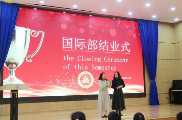 北京市忠德學校國際部結業式