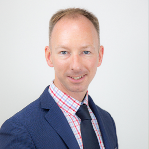 哈羅北京國(guó)際學(xué)校高中學(xué)監(jiān)