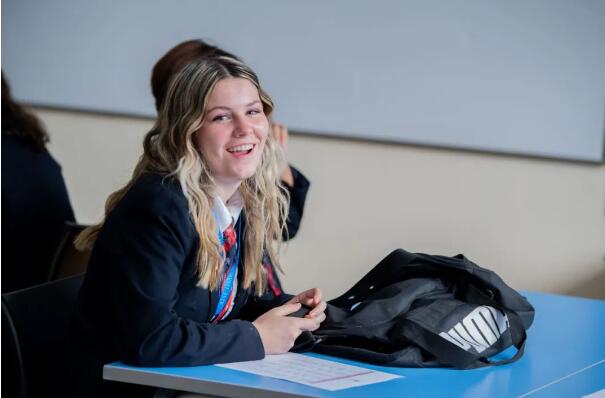 哈羅北京國(guó)際學(xué)校高中課程