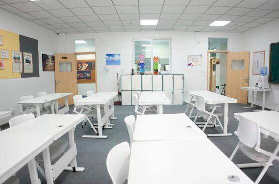 北京東方紅明德學(xué)院港澳DSE課程班2024年招生