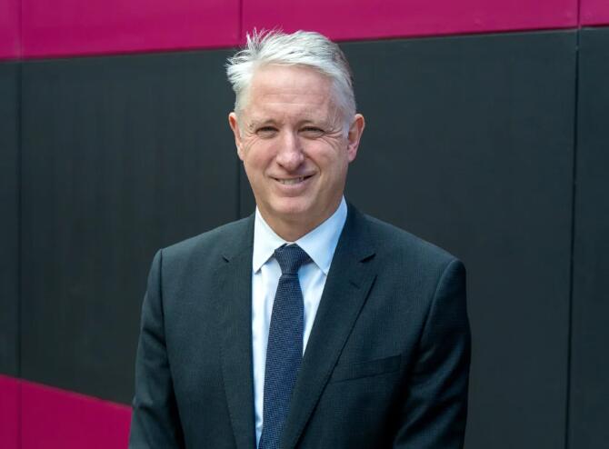 HWУУLAndrew McAree