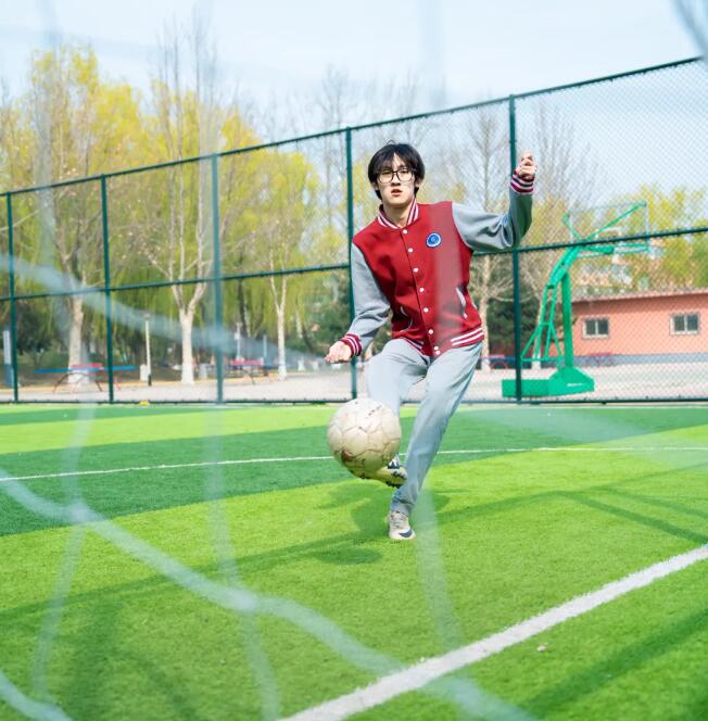 北京新府學外國語學校鋼琴王子秦瑧