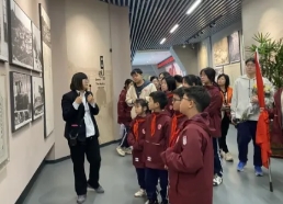 北京東方紅學(xué)校舉辦“傳承愛國精神，點(diǎn)燃青春夢想”參觀詹天佑紀(jì)念館活動