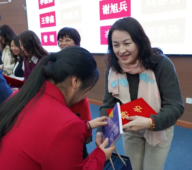 師徒結(jié)對傳薪火，昌平一中教育集團(tuán)與東方紅學(xué)校攜手推進(jìn)人才培養(yǎng)