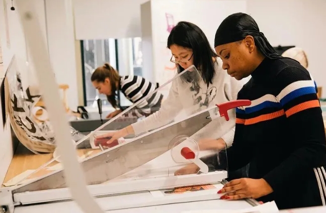 HˇgУ݋حɭ˹OӋWԺ