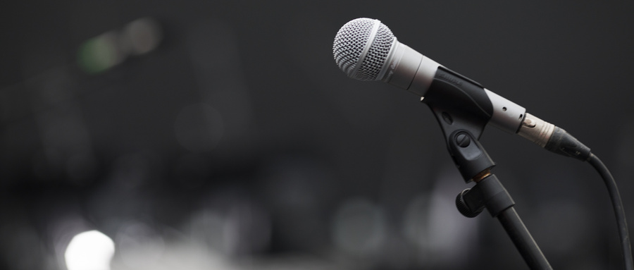 網絡主播這一職業的發展前景廣闊,但同時也需要具備扎實的專業知識和技能。選擇適合自己的專科學校,進行系統的學習和實踐,是成為一名優秀主播的重要途徑。希望以上介紹能夠為有志于成為主播的學生提供一些參考,幫助他們找到適合自己的教育之路,邁向成功的職業生涯。