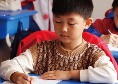 君誠國際雙語學校初中一年級入學難度大嗎