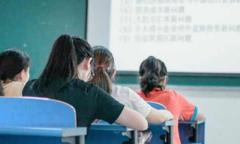 ͨ݅^(q)˽ˌWУո߰~