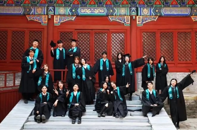 青苗學校畢業生