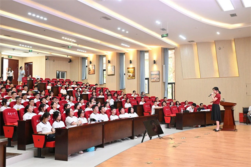 成都七中國際部新生校園生活